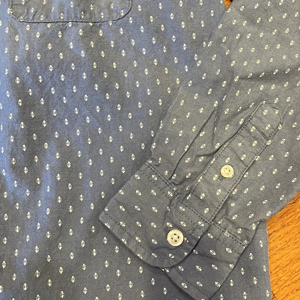 Children’s Place Blue pattern button down - Picture 3 of 4